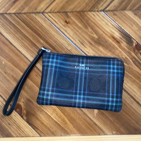 🌻COACH • Wristlet Wallet • - Picture 1 of 3
